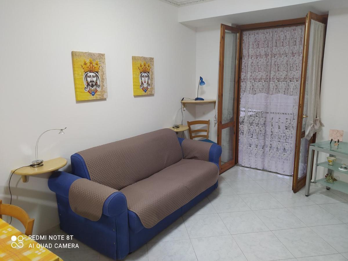 La Casa Dei Nonni Appartement Giardini-Naxos Buitenkant foto